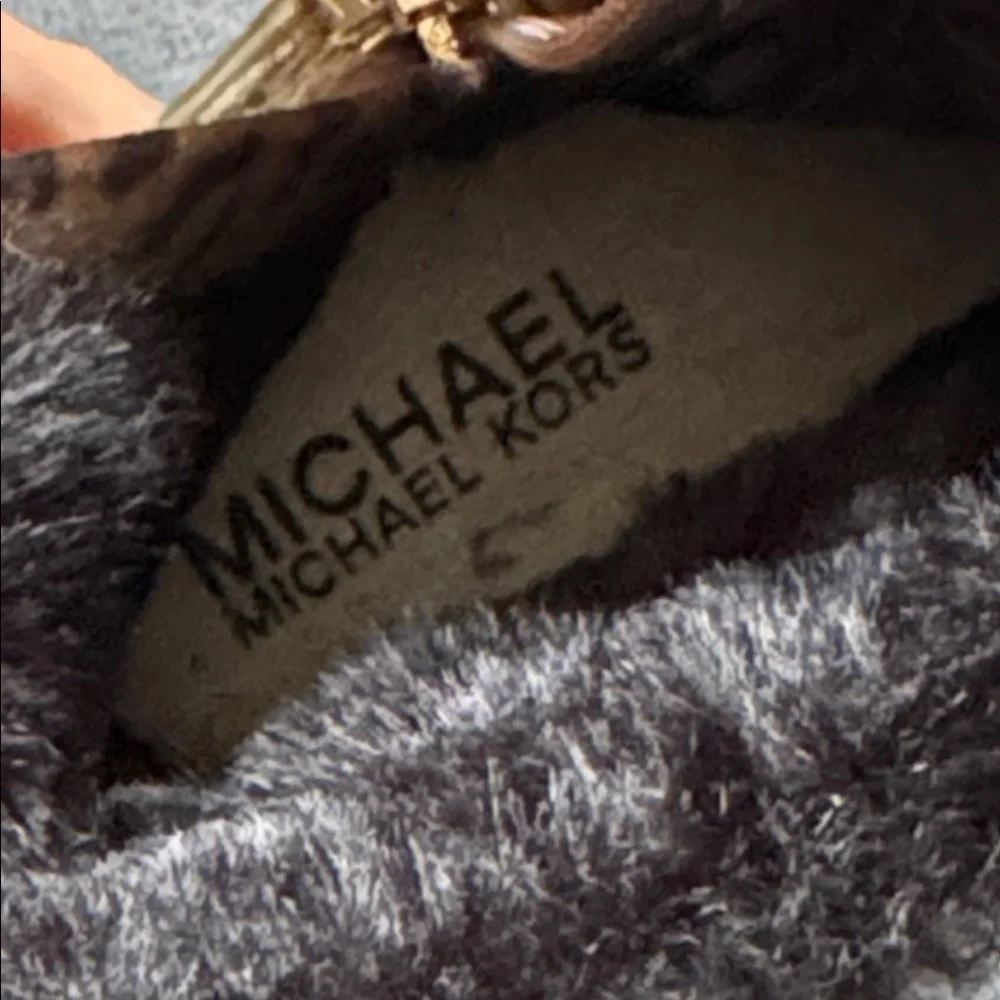 Michael Kors Brown Leopard print gold zip Up Baby Boots with Black Fur lining